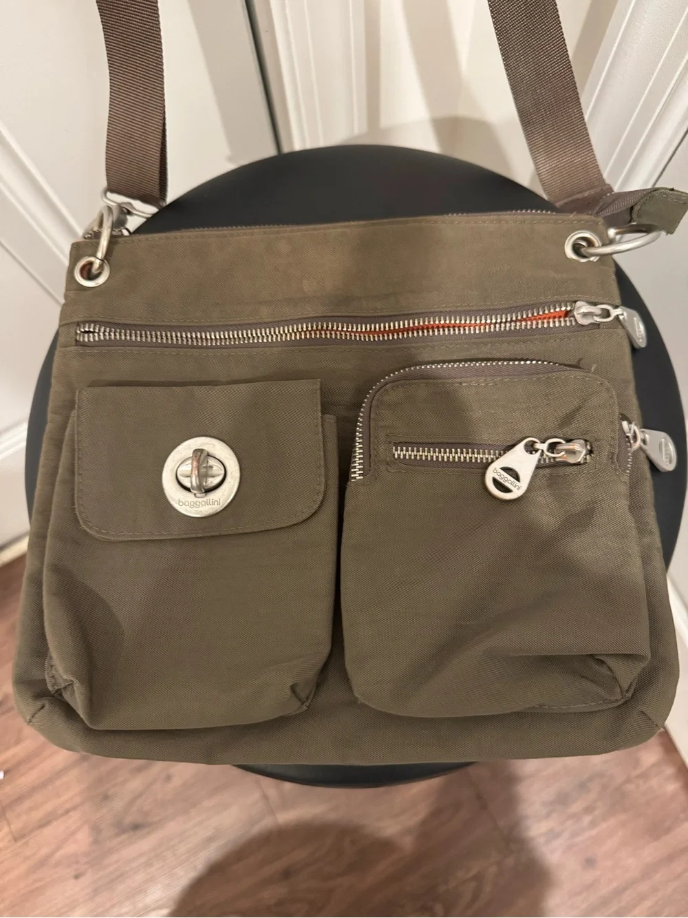 Baggallini 10x10 nylon Crossbody Messenger Bag - Olive